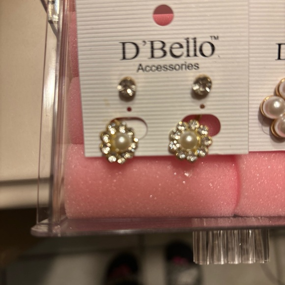 2 pair pearl earrings - Picture 2 of 4